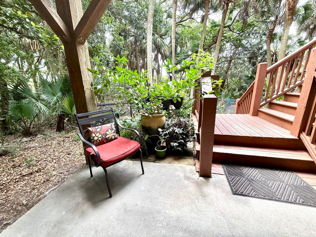 Image 7 of property listing at 609 Dolphin Road, Edisto Island, SC 29438