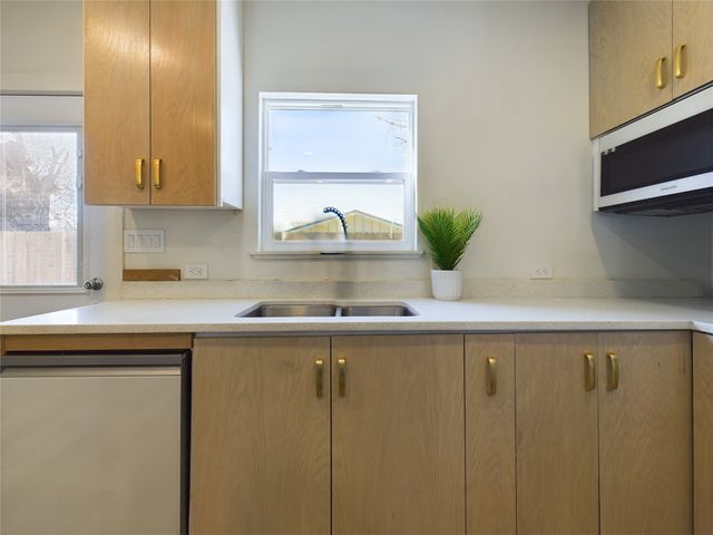 521 York Street, Athens, TX 75751