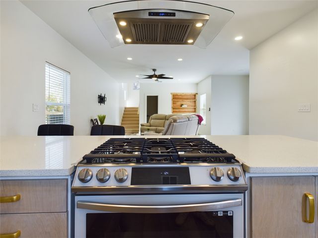 521 York Street, Athens, TX 75751