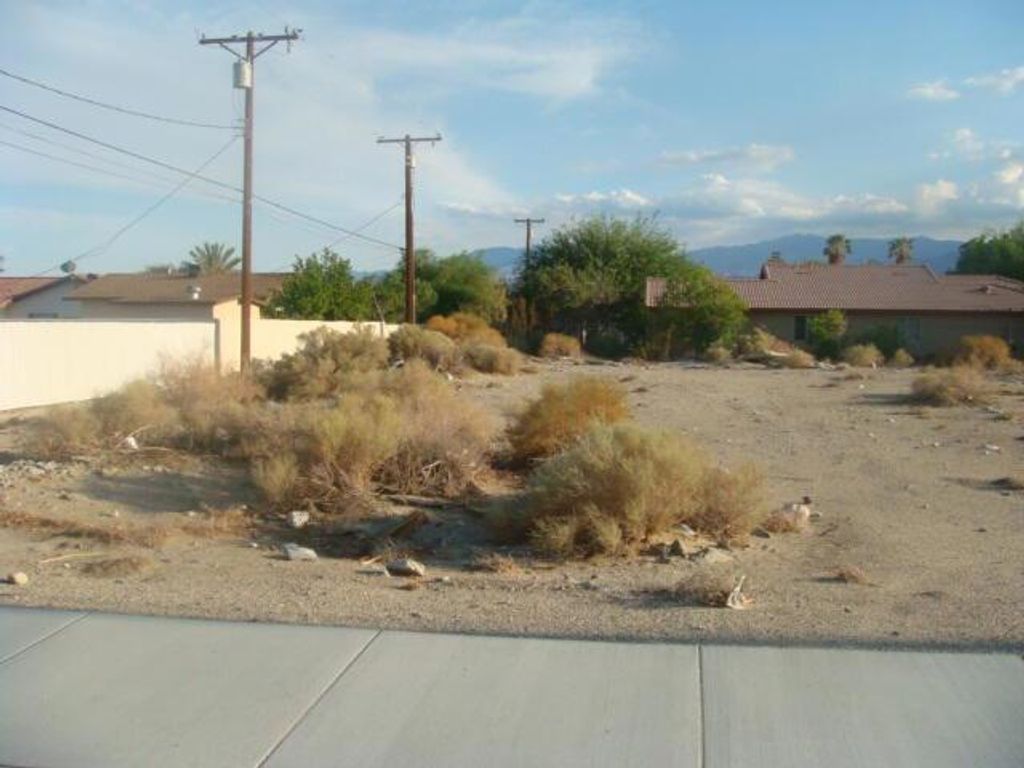 Lot 2 Calle Helene, Thousand Palms, CA 92276