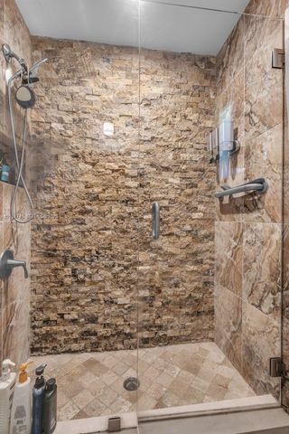 632 Carrington Ln, Weston, FL 33326