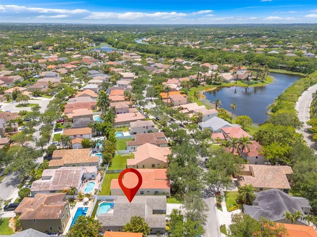 632 Carrington Ln, Weston, FL 33326