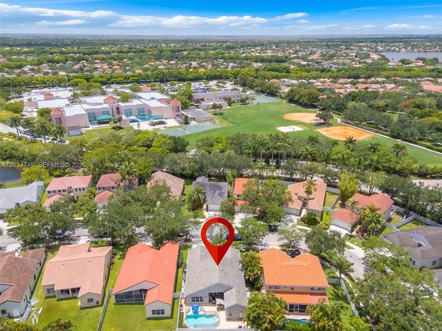 632 Carrington Ln, Weston, FL 33326