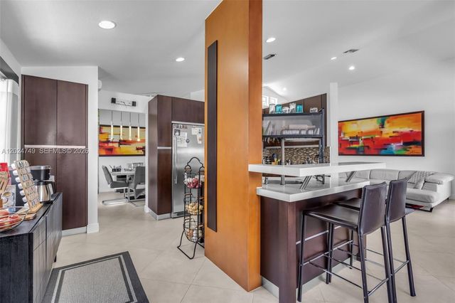 632 Carrington Ln, Weston, FL 33326