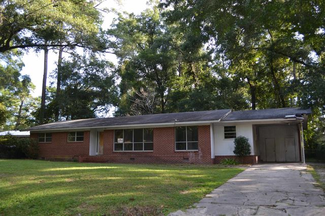 922 Creek Road, Tallahassee, FL 32305