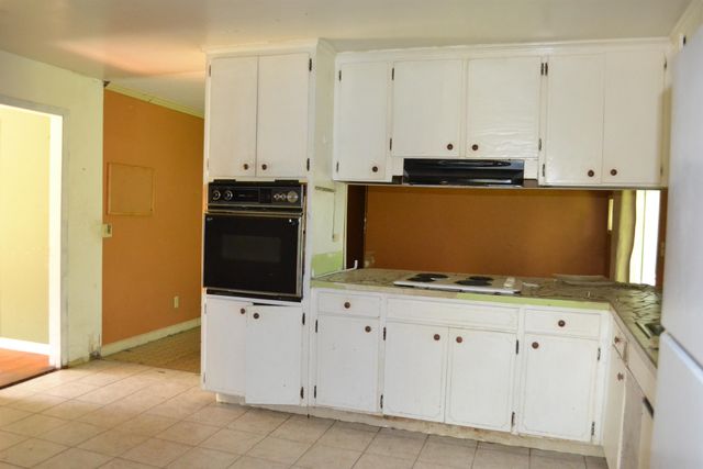 922 Creek Road, Tallahassee, FL 32305