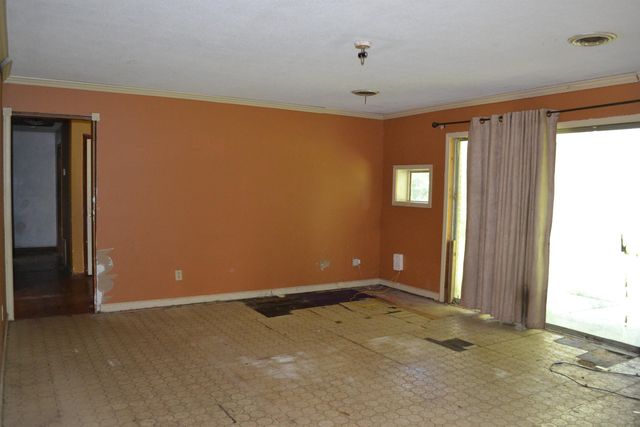 922 Creek Road, Tallahassee, FL 32305