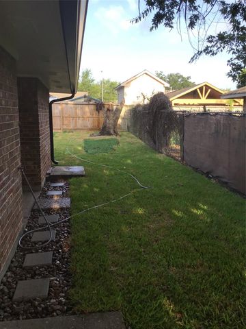 10531 Tilbrook Drive, Houston, TX 77038