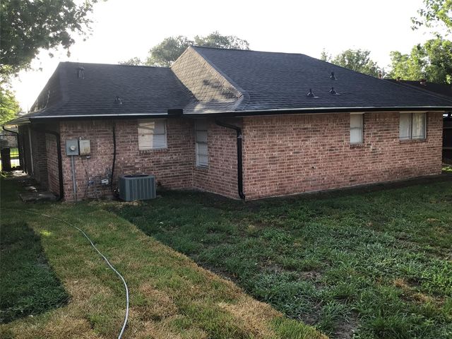 10531 Tilbrook Drive, Houston, TX 77038