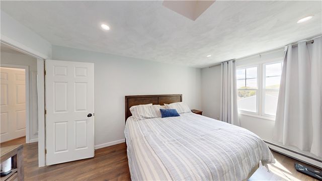 27 Hidden Valley Lane, Lincoln, RI 02865
