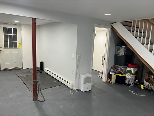27 Hidden Valley Lane, Lincoln, RI 02865