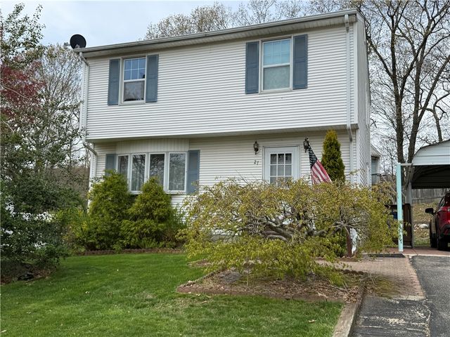 27 Hidden Valley Lane, Lincoln, RI 02865