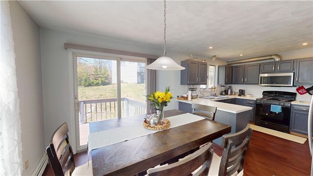 27 Hidden Valley Lane, Lincoln, RI 02865