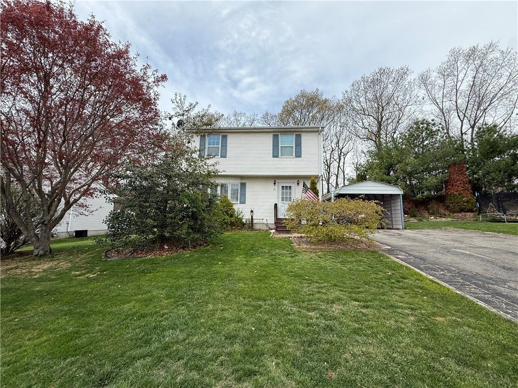 27 Hidden Valley Lane, Lincoln, RI 02865