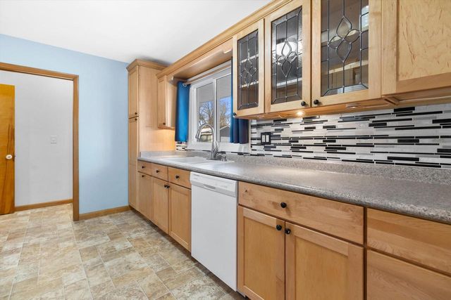 2211 Hawthorne AVENUE, Janesville, WI 53545