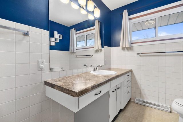 2211 Hawthorne AVENUE, Janesville, WI 53545