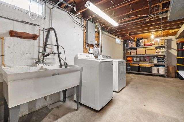 2211 Hawthorne AVENUE, Janesville, WI 53545