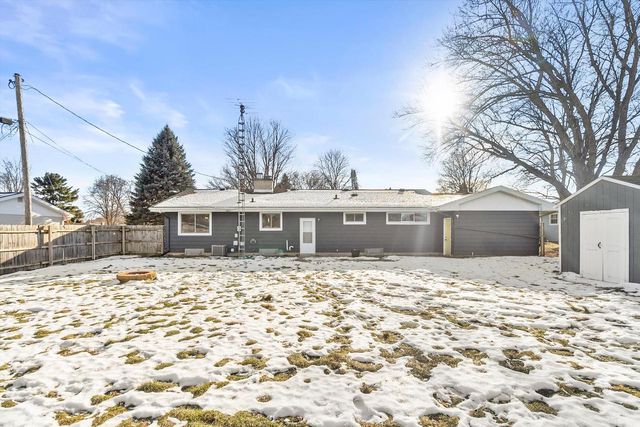 2211 Hawthorne AVENUE, Janesville, WI 53545