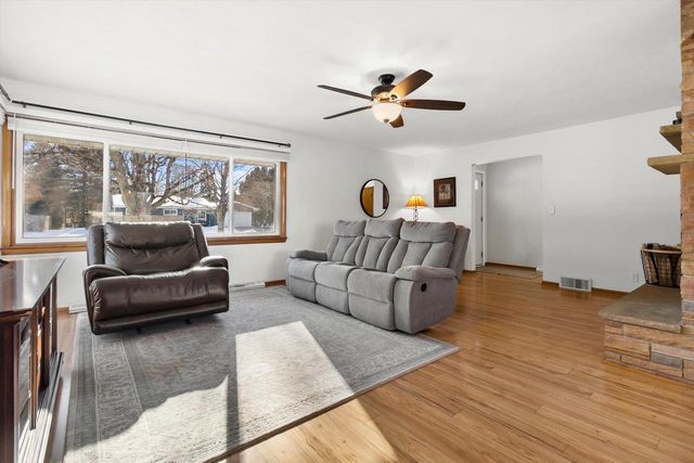 2211 Hawthorne AVENUE, Janesville, WI 53545