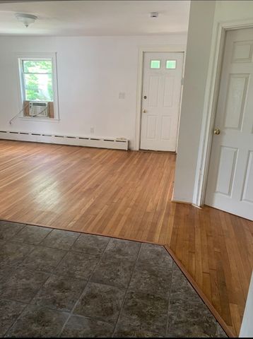 383 Summer St, Brockton, MA 02302