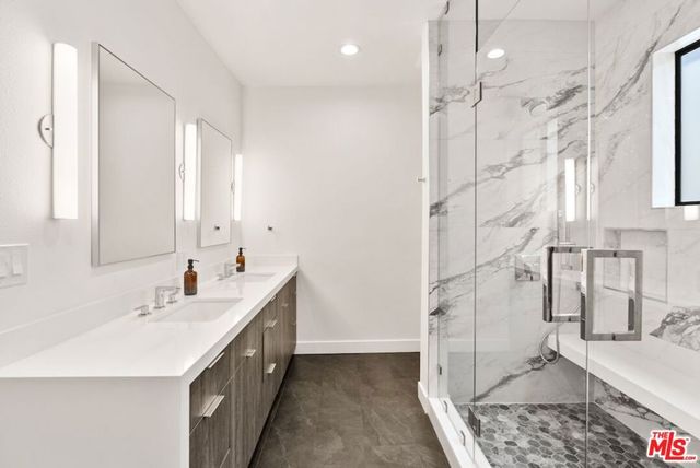 10620 Eastborne Avenue 102, Los Angeles, CA 90024