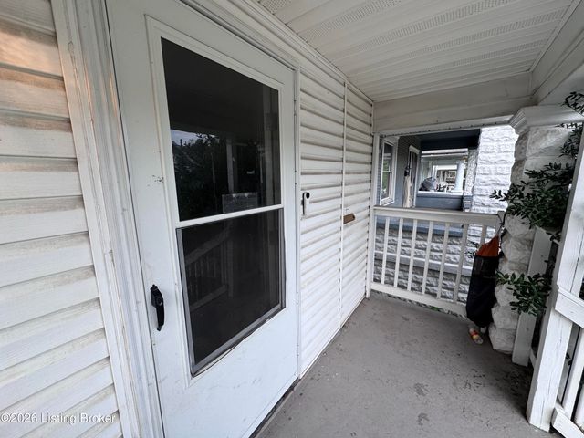2329 W Oak St, Louisville, KY 40210