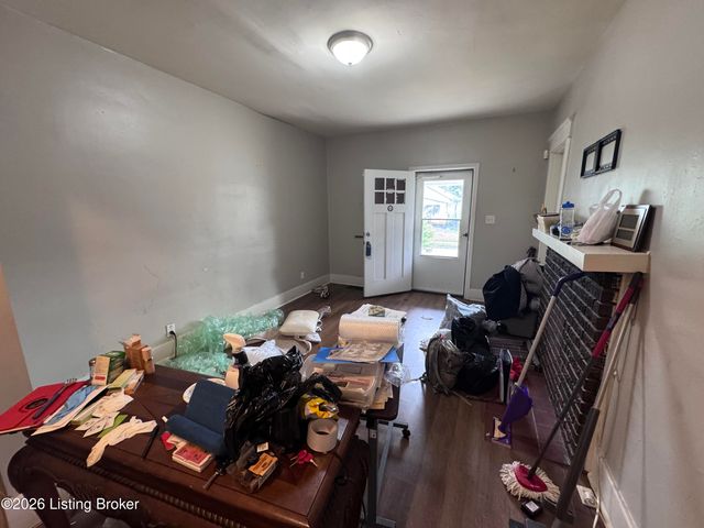 2329 W Oak St, Louisville, KY 40210