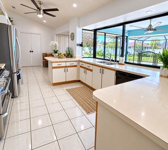 230 SW Inwood Avenue, Port St. Lucie, FL 34984