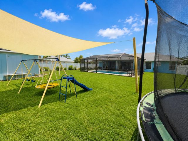 230 SW Inwood Avenue, Port St. Lucie, FL 34984