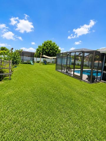 230 SW Inwood Avenue, Port St. Lucie, FL 34984