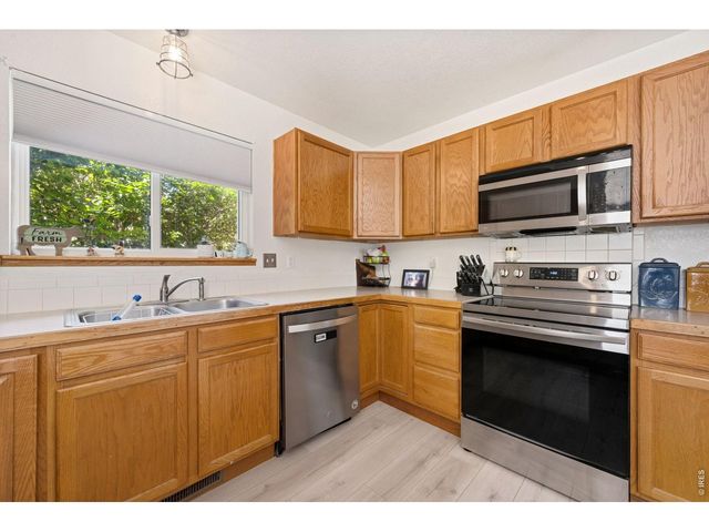 3654 Harding Dr, Loveland, CO 80538