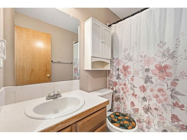 3654 Harding Dr, Loveland, CO 80538