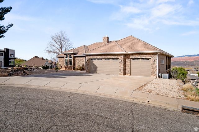 2541 W SPILSBURY CT, Hurricane, UT 84737