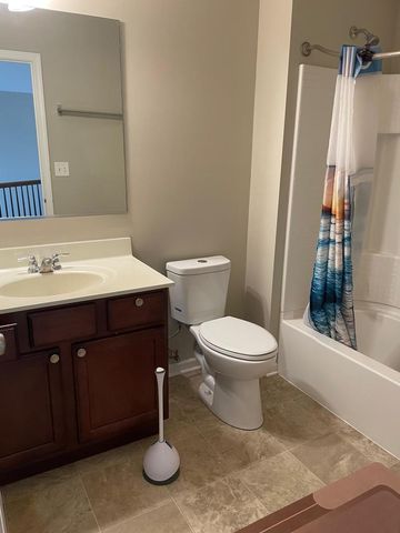 2755 Blakely Lane, Naperville, IL 60540