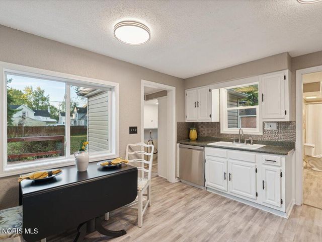 207 Ash Avenue, Findlay, OH 45840