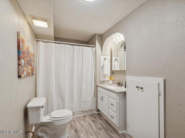 207 Ash Avenue, Findlay, OH 45840