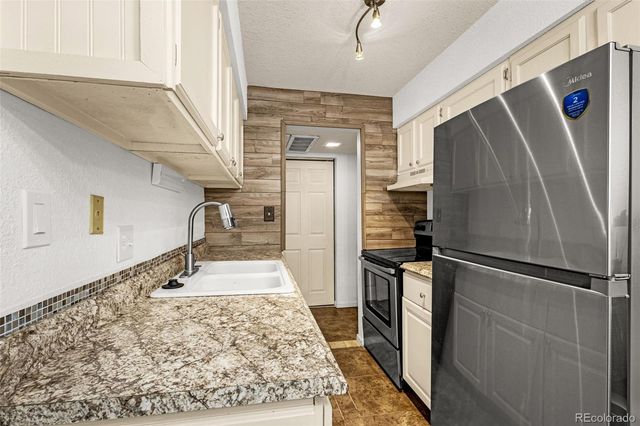 7755 E Quincy Avenue 107, Denver, CO 80237