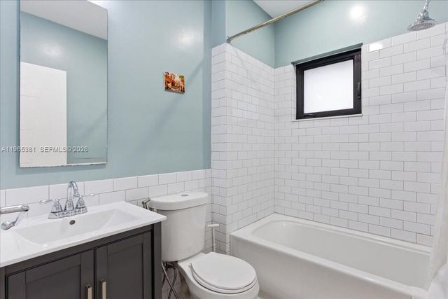 1737 SW 10th St, Miami, FL 33135