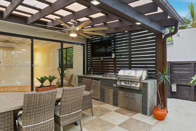 1737 SW 10th St, Miami, FL 33135