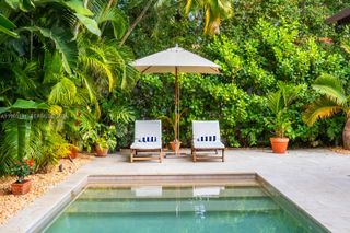 1737 SW 10th St, Miami, FL 33135