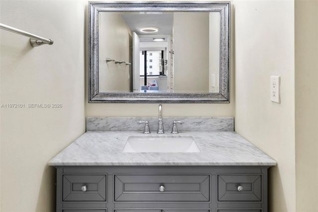 2555 Collins Ave 1414, Miami Beach, FL 33140