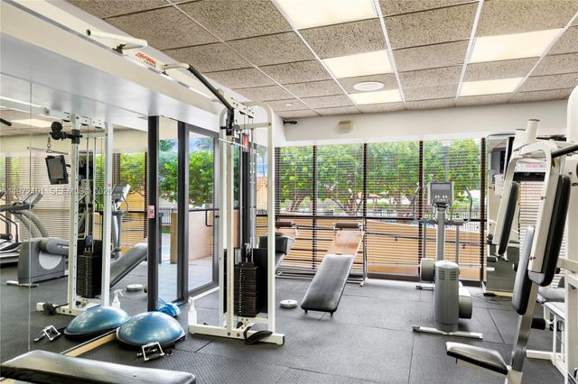 2555 Collins Ave 1414, Miami Beach, FL 33140