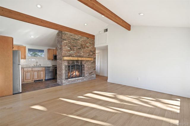 12B Flintlock Ridge Road, Katonah, NY 10536