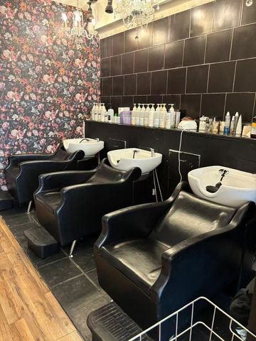 3916 W Touhy Avenue, Lincolnwood, IL 60712