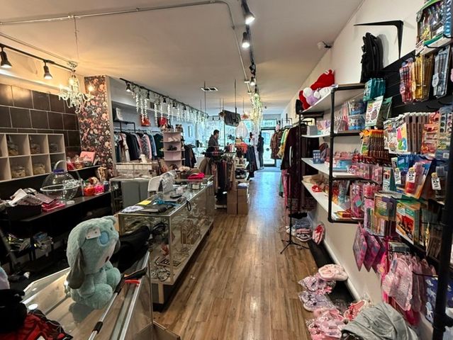 3916 W Touhy Avenue, Lincolnwood, IL 60712