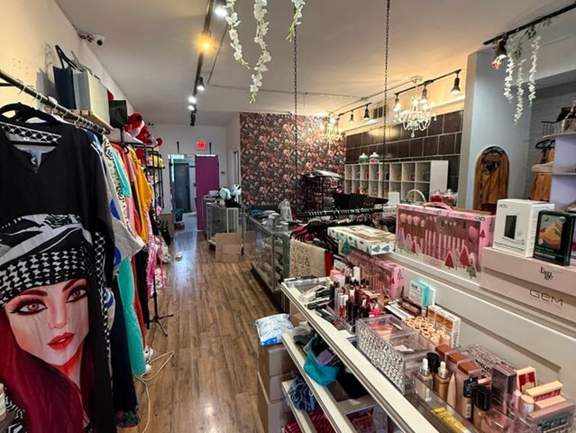 3916 W Touhy Avenue, Lincolnwood, IL 60712