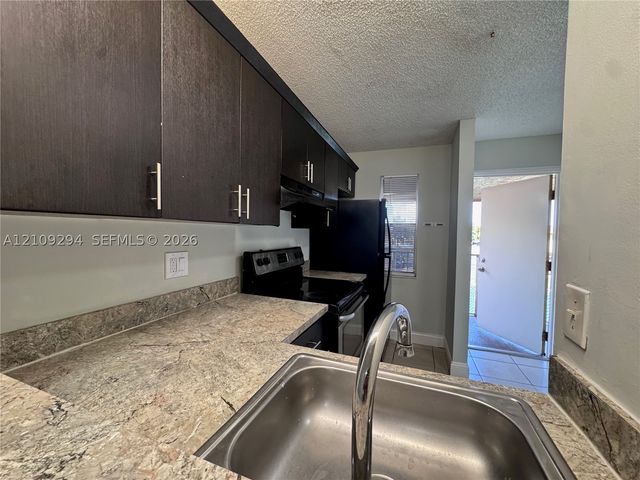 95 NE 41st St O227, Oakland Park, FL 33334