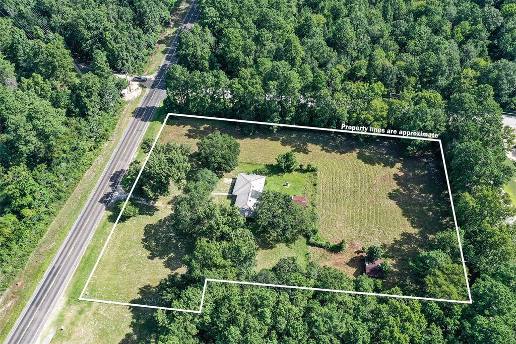 3709 Montgomery Road, Huntsville, TX 77340
