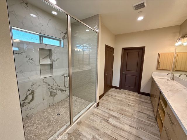 10466 10th Avenue, Hesperia, CA 92345