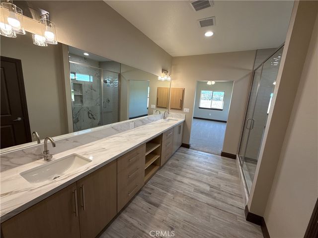 10466 10th Avenue, Hesperia, CA 92345